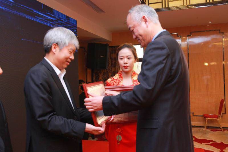 1523428523664970.jpg 847600352.jpg