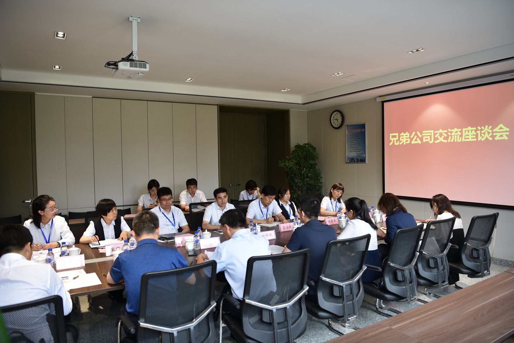 1563953754118833.jpg 1563953754118833.jpg